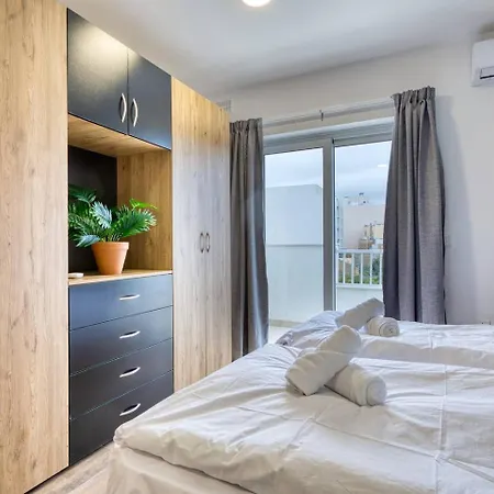 Modern, 1br Penthouse Valletta View * Tal-Pietà