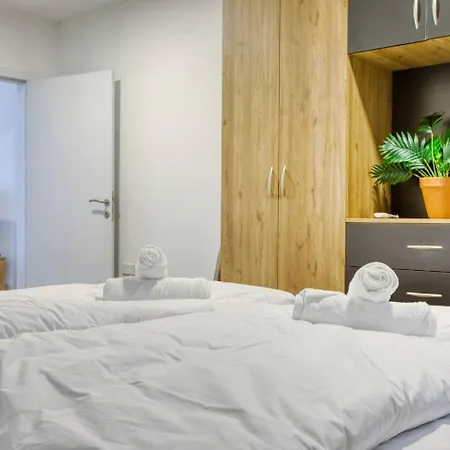Apartamento Modern, 1br Penthouse Valletta View *