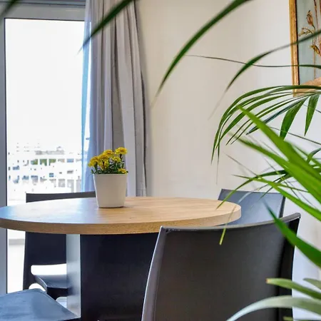 Apartamento Modern, 1br Penthouse Valletta View Tal-Pietà
