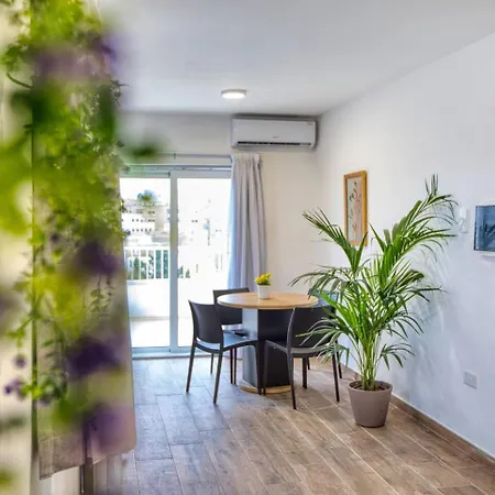 Modern, 1br Penthouse Valletta View Apartamento